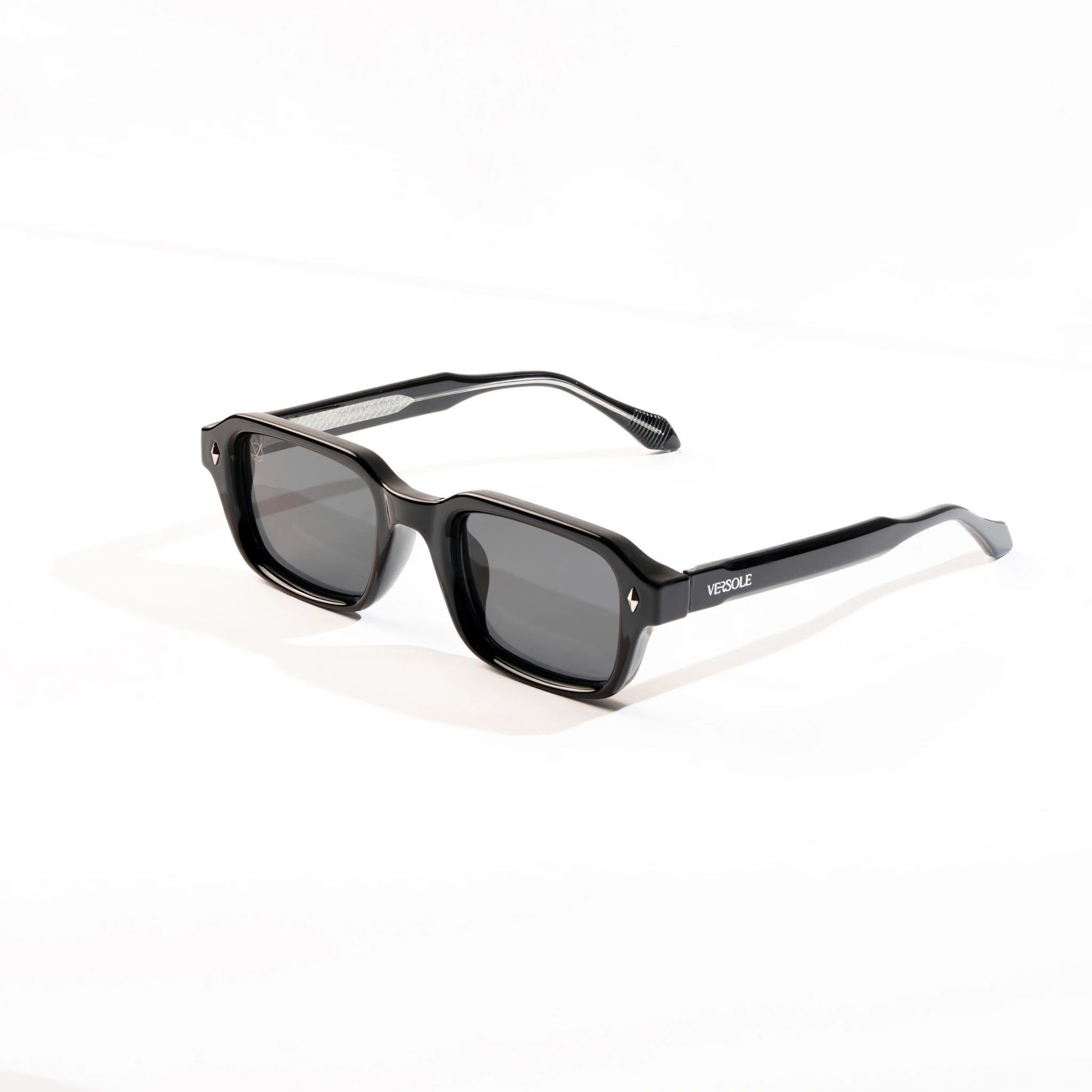 Deneb - Carbon Black